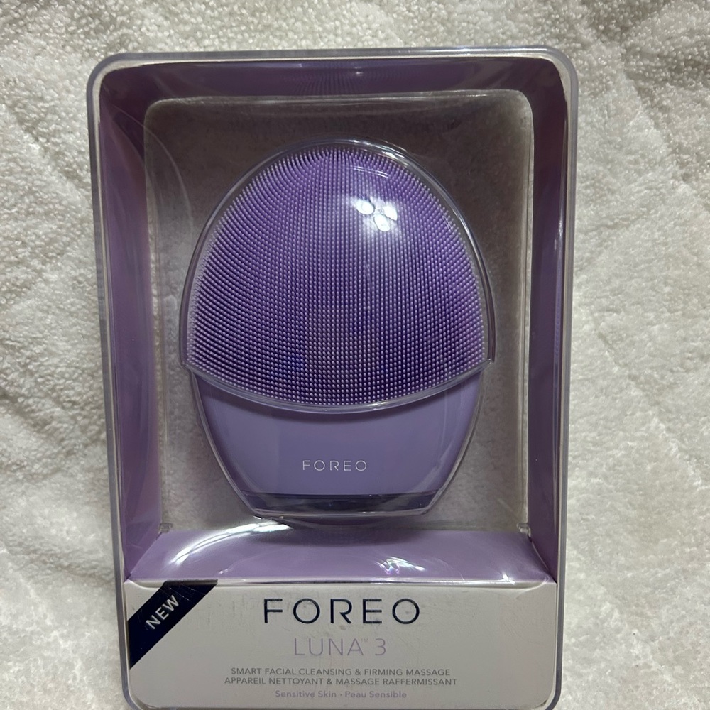 FOREO Luna 3 Skincare Device in Lavender
